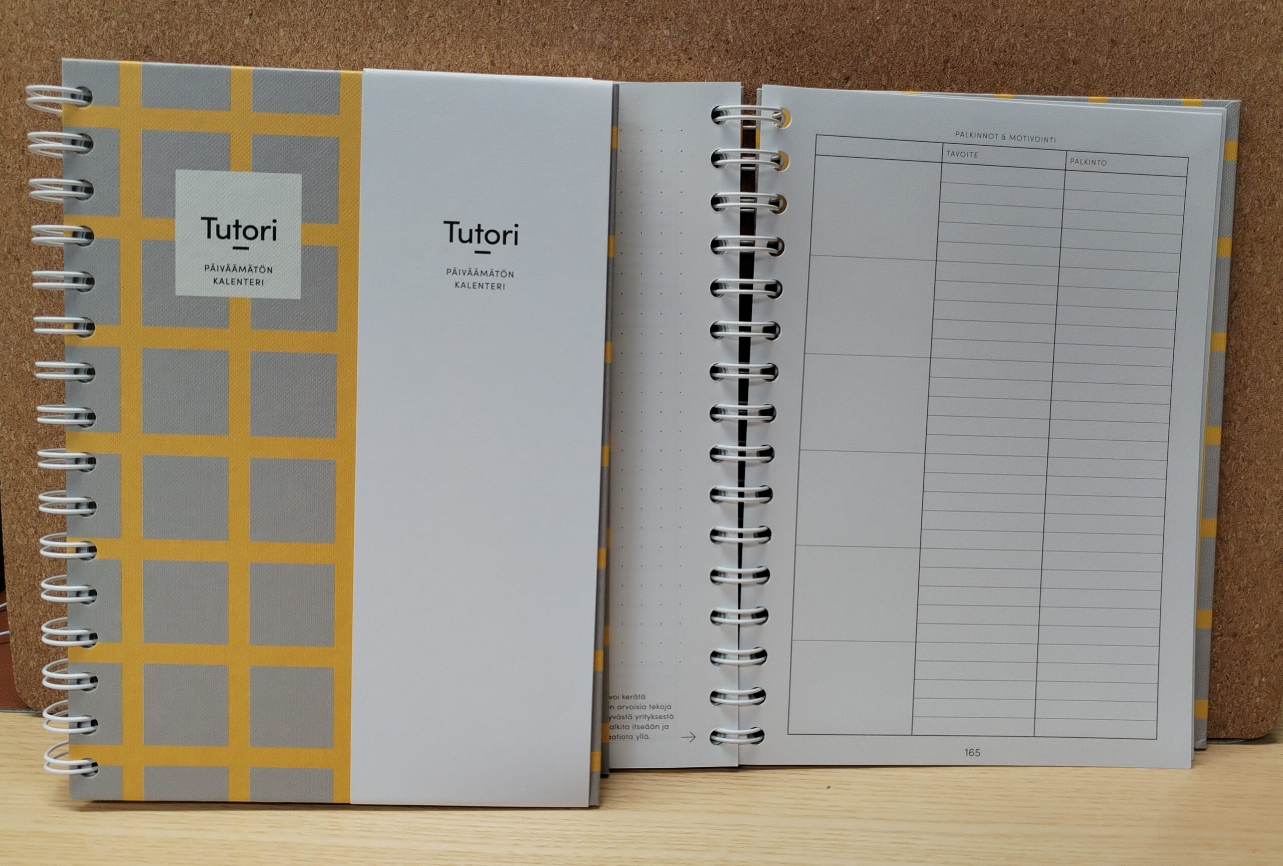 Tutori Päiväämätön kalenteri A5