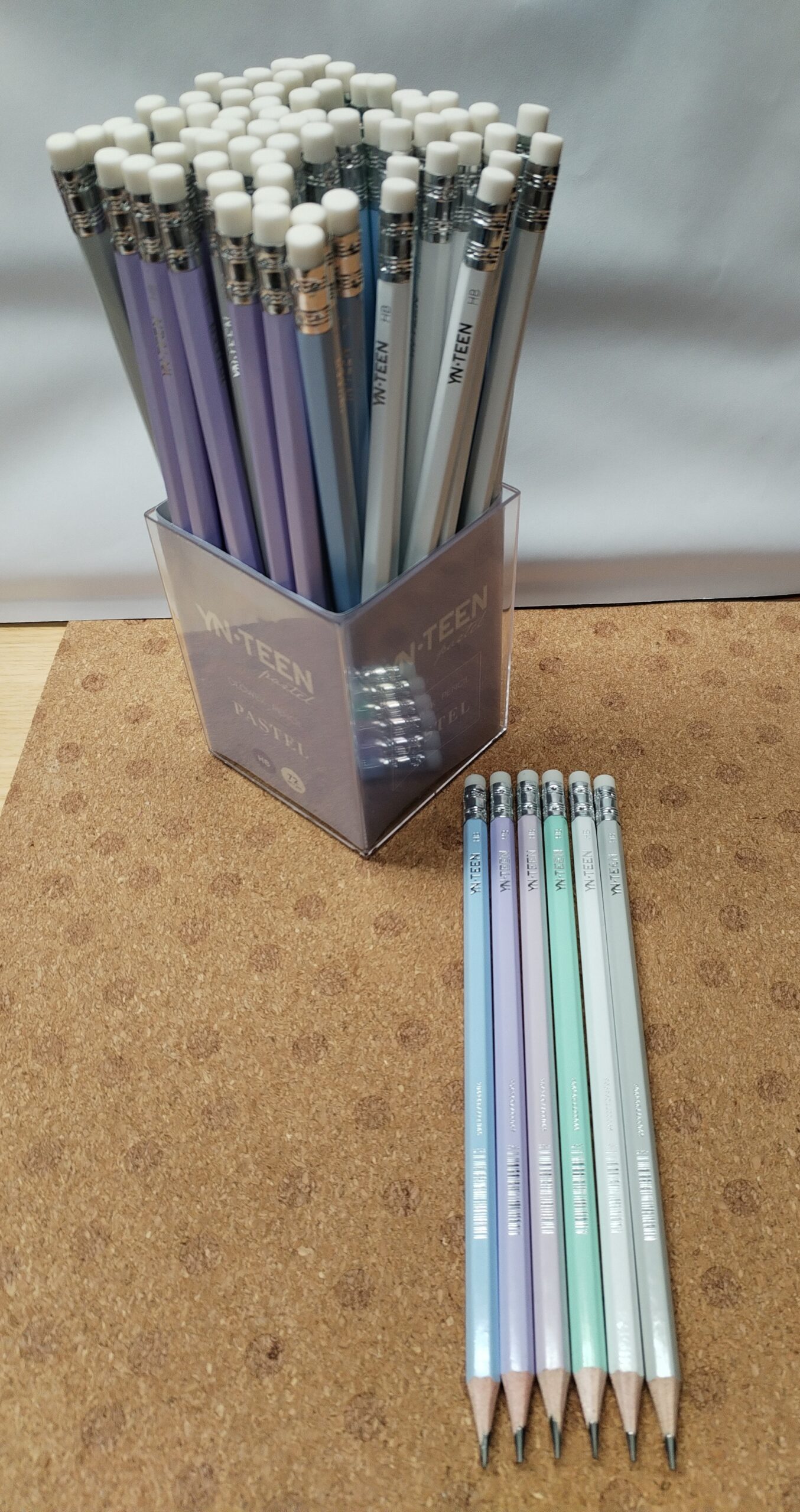 HB Lyijykynä - Pastelli