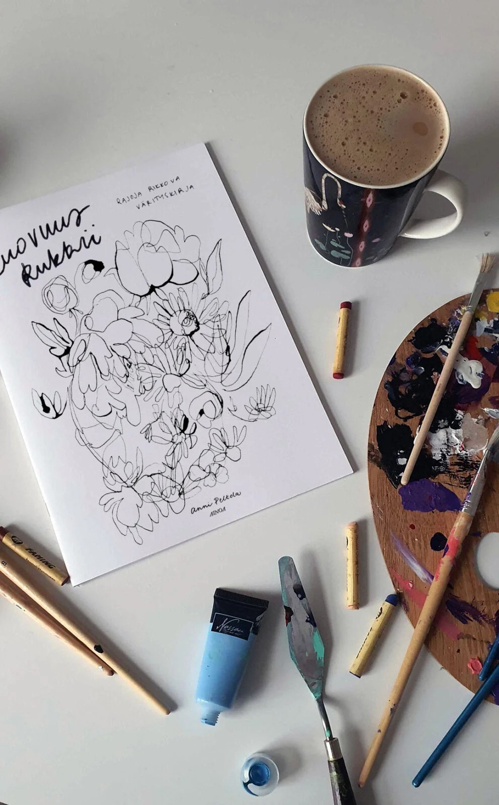 Luovuus kukkii -värityskirja - Image 2